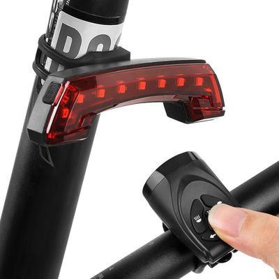 Rimanete al sicuro sulla vostra bici con la luce posteriore USB intelligente e il telecomando wireless