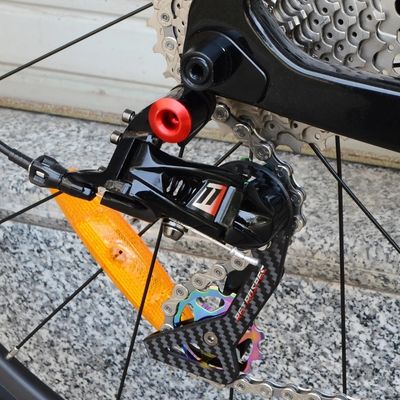 Carbon Frame Gravel Bike 700C*40C 11 velocità APEX Freno a disco idraulico per corse su strada