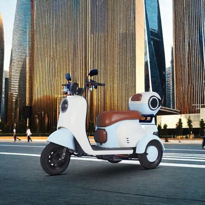 Potenza motore 600W Scooter a tre ruote per adulti Posizione motore hub posteriore Batteria integrata